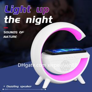 Lampada d'atmosfera con altoparlante intelligente a forma di G Controllo app LED RGB Luce notturna Sveglia digitale Altoparlante Bluetooth Decorazione della camera da letto di casa