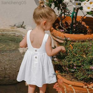 Kız Elbiseleri Kızlar Dokulu Pamuklu Kolsuz Beyaz Elbise 2022 Yaz Yeni Yürümeye Başlayan Bebek Kız Yuvarlak Boyun Düğmesi Düşük Gizli Çocuk Elbiseleri TZ79 W0314