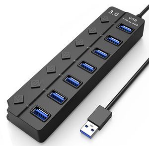 USB 3.0 Hub 7 Hub Data Hub со светодиодными индивидуальными выключателями и выключателями.