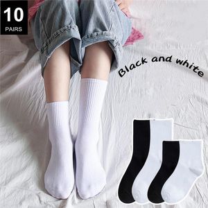 Çoraplar Çorap 10 Pairspack Klasik Lise Kızlar Uzun Keşiş Çoraplar Düz Renk% 95 Pamuklu Çorap Kadın Erkekler Beyaz Siyah 230316