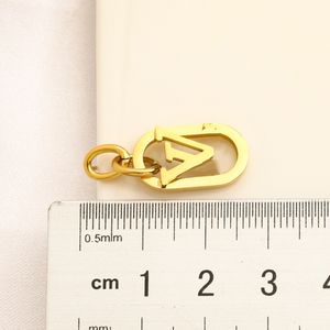 18K Altın Kaplama Saplama Küpe Lüks Marka Tasarımcıları Mektup Moda Kadınlar Paslanmaz Çelik Pırlanta Küpe Düğün Mücevher Hediyesi
