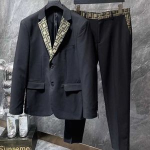 Mens Suit Luxury Designer Suit Suit 3D İşlemeli Ceket Pantolon İki Parçalı İş Sıradan Erkekler Hardigan Ceketler Pantolon