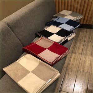 Beige WOOL Blankets And Pillows Cushion For Living room sofa Ins Blanket Pillow Home Luxury Horse 50&50cm 135&170cm Gig Size
