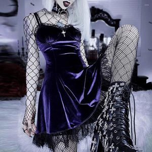 Sıradan Elbiseler Cadılar Bayramı Kostümleri Karanlık Kızlar Gotik Elbise Vintage Punk Dantel Spagetti Kayış Kolsuz Mor Lolita Y2K Harajuku 2023