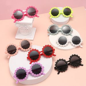 Çocuklar güneş gözlüğü tasarımcısı Daisy çiçek güneş gözlükleri kızlar sevimli anti-uv güneşlik gözlükleri bebek yaz moda gözlük çocukları fotoğraf güneş koruyucu gözlük BC459