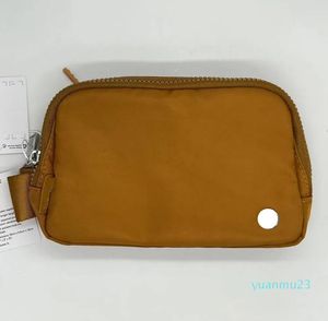 2022 New Lu Yoga Belt Bag Bag Fanny Pack Женская спортивная сумка для талии 1 л. Дизайнерские поставки.