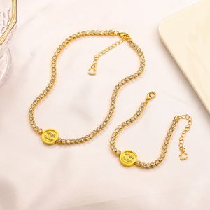 Brand Designers C-letter Necklace Bracelet Gold Plated Crystal Pearl Geometric Wristband Cuff Chain for Wedding Party Jewerlry Accessories