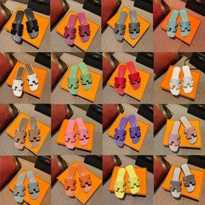 Moda kadın terlik tasarımcısı slaytlar yaz gerçek deri katırlar düz sandalet klasik plaj sandallar ayakkabı kutu