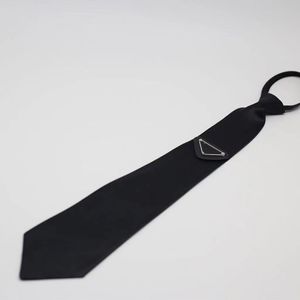 İnfluencer tietriangle kravat erkekler bolo kravat tasarımcısı adam genç resmi kıyafetler mini bayanlar deri kayış moda siyah boyun632