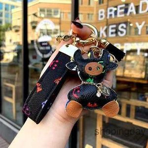 2023 New Key Chain Lock Lover Car Handmade Leather Men's Women's Bag Pendant Accessorieslzo3