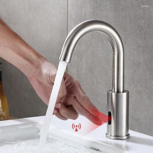 Banyo Lavabo Muslukları Havza Sensörü Otomatik Kızılötesi musluk dokunmaz endüktif elektrik güverte tuvalet yıkama miktarı su musluğu