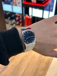 Нижний стальный ремешок часов, отличительные дизайны Unisex Watch круглый сплошной циферблат Montres de Designer Day Day Ladies Watches Memoryorative Gift SB044 B23