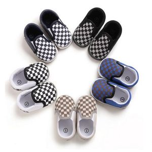 Klasik dama ilk bebek yürüyüşçü ayakkabılar için erkekler ve kızlar için yumuşak tabanlı pamuklu spor prewalker bebek beşik ayakkabıları 0-18 aylıklar GC1989