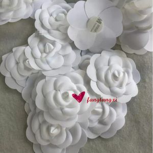 Beyaz Renk Camellia DIY Parça 7x7cm Kendinden Uyum Camellia Çiçek Çubuğu Çanta veya Kart C Butik Paketleme