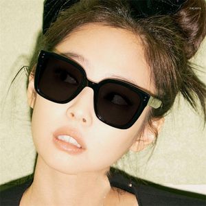 Güneş gözlükleri polorize siyah kare 2023 Moda Tasarımcısı Kadınlar İçin Moda Tasarımcı Tonları Yaz Sürüş Gözlükleri Kore UV400 Koruma
