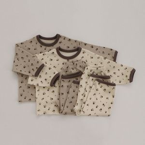 Pijamalar 0-5t doğumlu bebek kız kızlar giyim seti yürümeye başlayan çocuk tişört üst ve pantolon seti pamuk pijamaları set baskı pj seti 230331