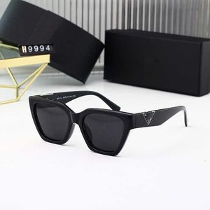 Треугольные P Letters Designer Sunglasses New Fashion Cat eye Small Rame Sunglasses ins in in red Женские очки расширенное чувство женщины