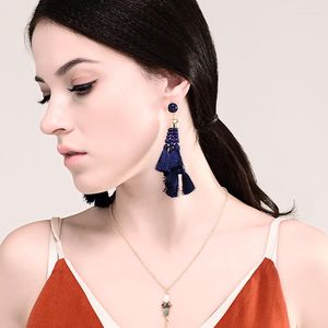 Orecchini pendenti con frange di nappa in acrilico con perline blu 2023 Etnico femminile Shopping online India Drop Jewelry