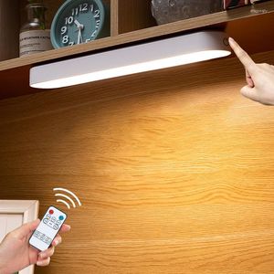 Lâmpadas de mesa Lâmpada LED lâmpada com ímã Remote Control Timing Armário Luz Touch Dimmable Hang Hang USB Recarregável para cozinha em casa