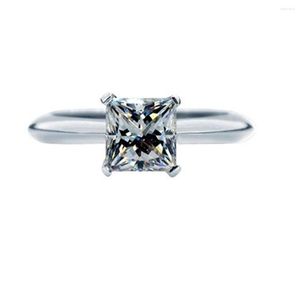 Anéis de cluster testados positivamente 1-2ct Princess Cut D VVS1 Moissanite Diamond Engagement Women Ring Platinum 950 Jóias R052