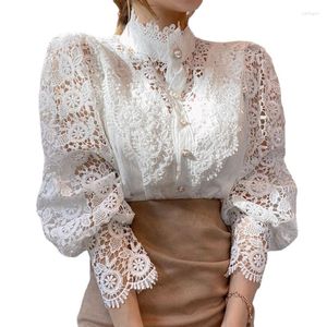 Kadınlar bluzlar vintage prenses tarzı dantel gömlek kadınlar moda gevşek şık düğmeler rahat üstler çiçek tığ işi fener kollu boho beyaz