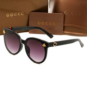 2023 Designer de luxo feminino GGities Óculos de sol masculinos Óculos ao ar livre Armação de PC Moda Clássico Lady GGities Óculos de sol Espelhos para mulheres com caixa 5152