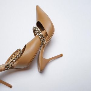 Vestido Sapatos 2023 Mulinas de correia feminina Brown Stiletto elegante de ponta pontianeda Mary Janes para fêmeas Plus Size Black Women Sandals