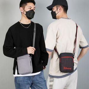 Moda marka erkekler haberci çanta kaliteli su geçirmez omuz çantaları erkekler için iş seyahati crossbody çantalar kadın mini çanta