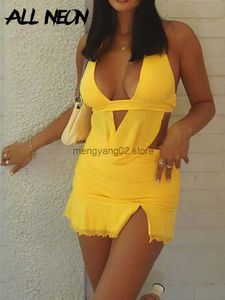 İki Parça Elbise Alneon Rave Kıyafetleri 90s Clubwear Deep v Sarı Kourd Suits Y2K Partisi Sırtsız Yular Üstleri Dürünsel Ruffles Etekler 2 Parça Setleri T230510