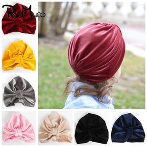 Berets Powmuco Fashion осень и зима теплые золотые бархатные шляпы твердые цвета