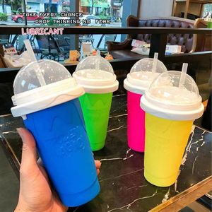 Çevre Dostu Plastik Dondurma Sıkıştırma Kupası Kapak Gıda Sınıfı Silikon Dondurulmuş Slushy Maker DIY Smoothie Cup Z11