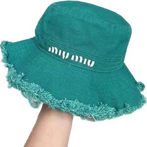 Tasarımcı kova şapkası Noel yeni güneş şapkası yaz geniş kısrak şapkalar güneş ışığı koruma casquette yüksek kaliteli plaj şapkaları lüks şık şık başlıklar