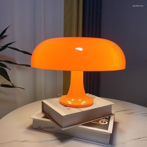 Masa lambaları Nordic akrilik masa lambası tasarımcısı turuncu mantar ışıkları minimalist yatak odası sevimli çalışma oturma odası dekor