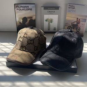 Tasarımcı Şapka İşlemeli Mektup Erkekler Marka Erkek ve Kadın Beyzbol Kapağı Ayarlanabilir Golf Spor Küçük Sebir Kapak Dört Renk SS