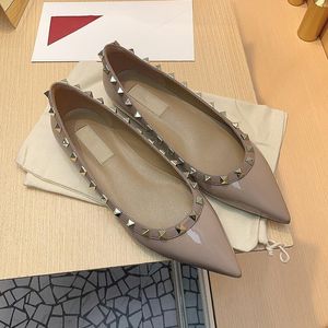 Tasarımcı Ayakkabılar Düz Ayakkabılar Kadınlar Patent Seksi Siparişli Ayak Parçası