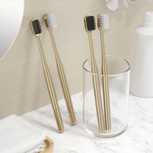 Diş fırçası lüks yumuşak erkekler kadınlar yetişkin diş fırçası elektroje altın renkli diş fırçaları es özelleştirilebilir toptan 230517