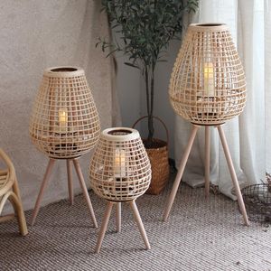 Zemin Lambaları Modern Rattan Sanat Lambası Elektronik Mumlar ve Oturma Odası için Light Fmena Armatür Yatak Odası Başucu Dekor Led Köşe Işıkları