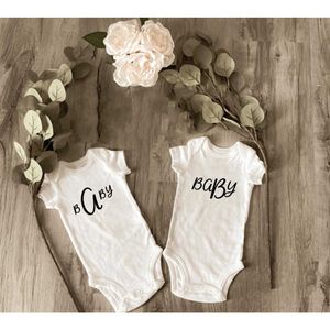 Aile Eşleşen Kıyafetler Gelecek İkiz Bebek Duş Hediyesi Bebek Tayt İkiz Doğum Duyuru Yeni Bebek Erkek ve Kız Unisex Aile Ropa Giyim G220519