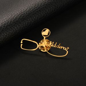 Spille con nome personalizzato personalizzato per donna Colore oro Acciaio inossidabile Lettera Stetoscopio Pin Badge Spilla Gioielli di moda