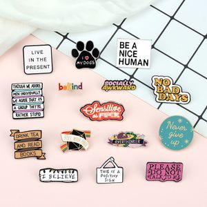 25 Stil Tırnaklar Etiket Emaye Pimleri Komik Motivasyon Mektubu Broşlar Köpek Pençe Kavur Pin Gömlek Çanta Rozetleri Mücevher Hediyeleri Arkadaşlar İçin