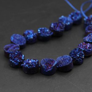 Boncuklar 16pcs/Strand titanyum mavi çiğ kuvars geode drusy düz yuvarlak yuvarlak cabochon boncuklar rou boncuk kristal druzy para levha nugget kolye