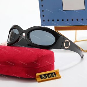 Óculos de sol da marca Designers de luxo Óculos de sol superfície Óculos de proteção de molduras pequenas Óculos de sol da praia da praia UV para mulheres óculos de sol pretos com caixa 3404