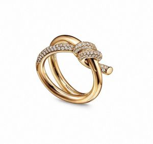Tasarımcı Ring Ladies Halat Düğüm Yüzük Lüks Diamonds Moda Yüzük Kadınlar İçin Moda Yüzükleri Klasik Takı 18K Altın Kaplama Gül Düğün Toptan I2BU#