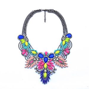 Chokers moda Hint etnik ifadesi büyük yakalı gerdanlık kolye kadınları çok renkli akrilik kristal shourouk kolye takılar 230524