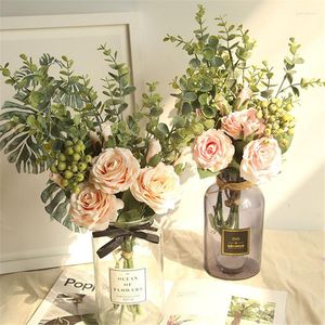 Flores decorativas Rosa artificial Noiva segurando o Bouquet Wedding Decoration Gypophila Flower Flower Plants Fake Garden Home Decor