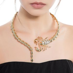 Chokers moda akrep yılan şekli kadın kolye altın gümüş renk alaşım hayvan şekli kadın cezalandırma boyun boynu kadın 230524