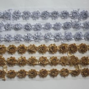 Haarschmuck, gratis E-Paket, 17 Jahre, 3,8 cm, zierliche, glänzende, metallische Rosen-Blumenbesatz für Mädchen, Chiffon-Stirnbänder, Blumen