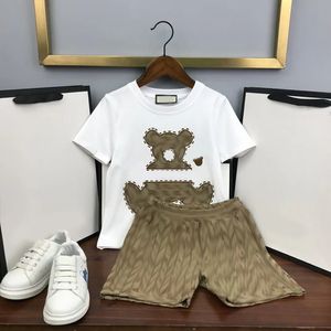 Роскошная одежда наборы детская футболка черная белая монограмма Короткая мода Британская модная бренд летние сокровища и девочки хлопок с двумя кусочками маленький медведь