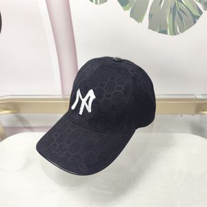 Erkek Beyzbol Kapağı Tasarımcı Caps Lüks Marka Şapkası Kadın Casquette Ayarlanabilir Dome Siyah Mektup İşlemeli Moda Gölgelendirme Kamyoncu Şapkaları