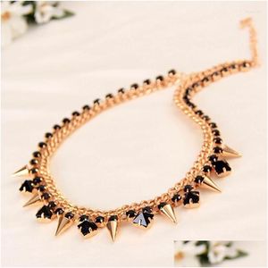 Chokers tünek yfjewe punk moda takı kadınlar için siyah rhinstone kristal altın rengi kolye zinciri perçinler parti aksesuarları n029 dhuix